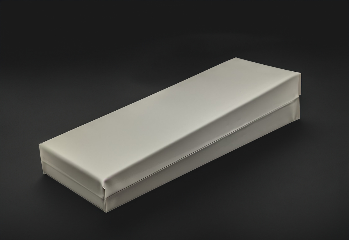 Injektionskissen  45 cm lang, beige, mit PVC-Bezug Injektionskissen  45 cm lang, beige, mit PVC-Bezug