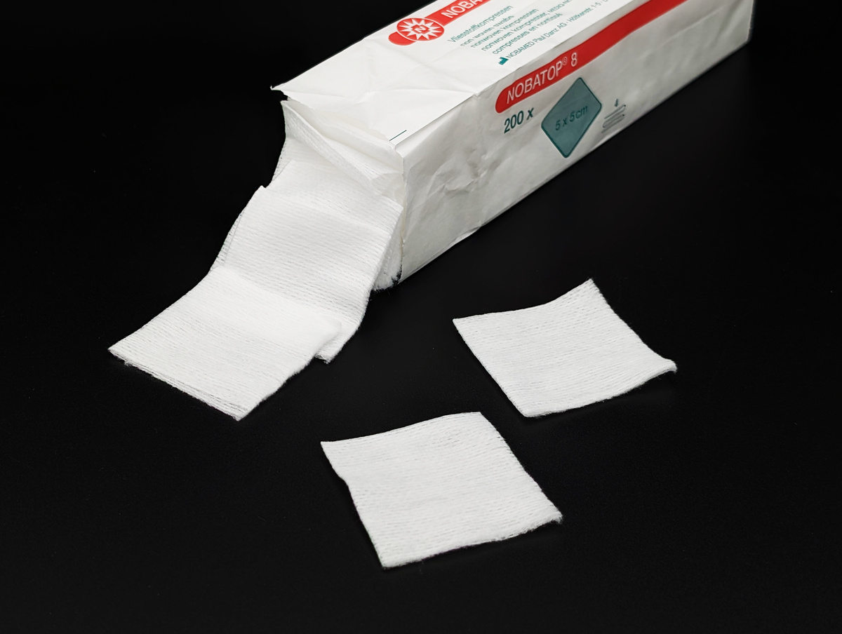 Vlieskompresse unsteril, 5 x 5 cm, 4-lagig (Packung mit 200 Kompressen)